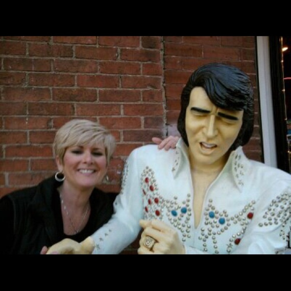 Meet your Posher, Deana